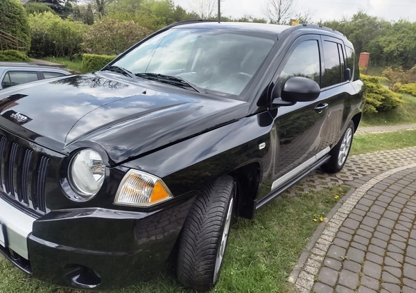 Jeep Compass cena 27990 przebieg: 213700, rok produkcji 2009 z Ćmielów małe 742